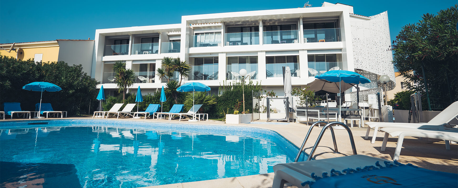 Piscina Hotel Eve, Hotel Naturista en Cap d'Agde
